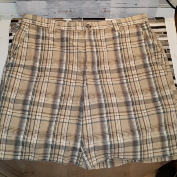 Mens Columbia 36 plaid shorts - Picture 1 of 4